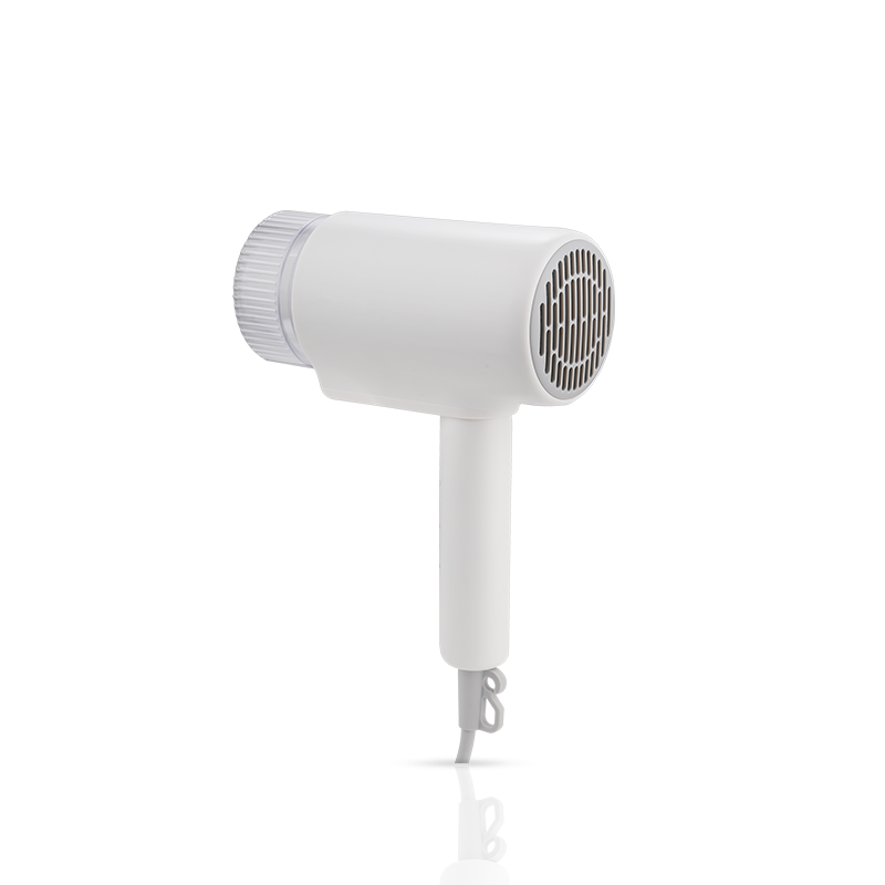 AU717 Pro-Ionic Kompaktowa, składana suszarka do włosów o mocy 1800 W